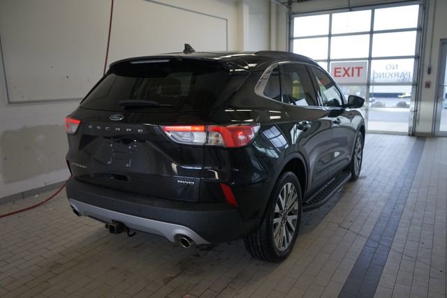 Certified 2022 Ford Escape Titanium w/ Class II Trailer Tow Package AWD/4WD image 16