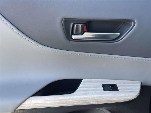 Used 2021 Toyota Venza Limited image 14