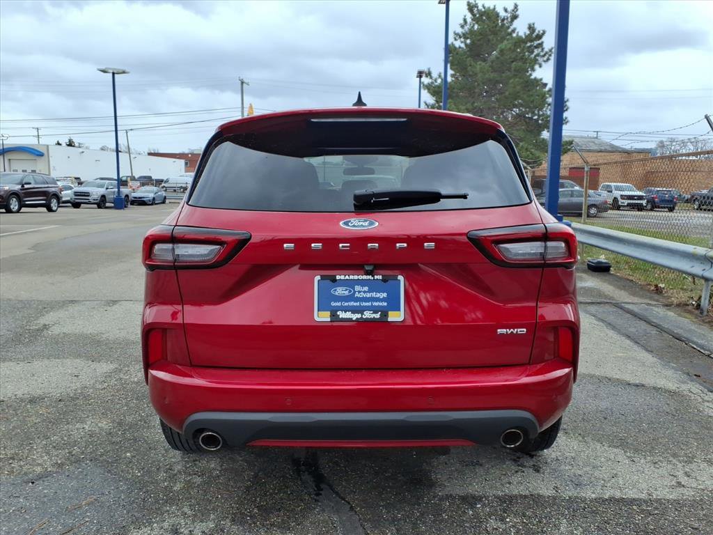 Certified 2023 Ford Escape ST-Line Select w/ Tech Pack #2 image 4