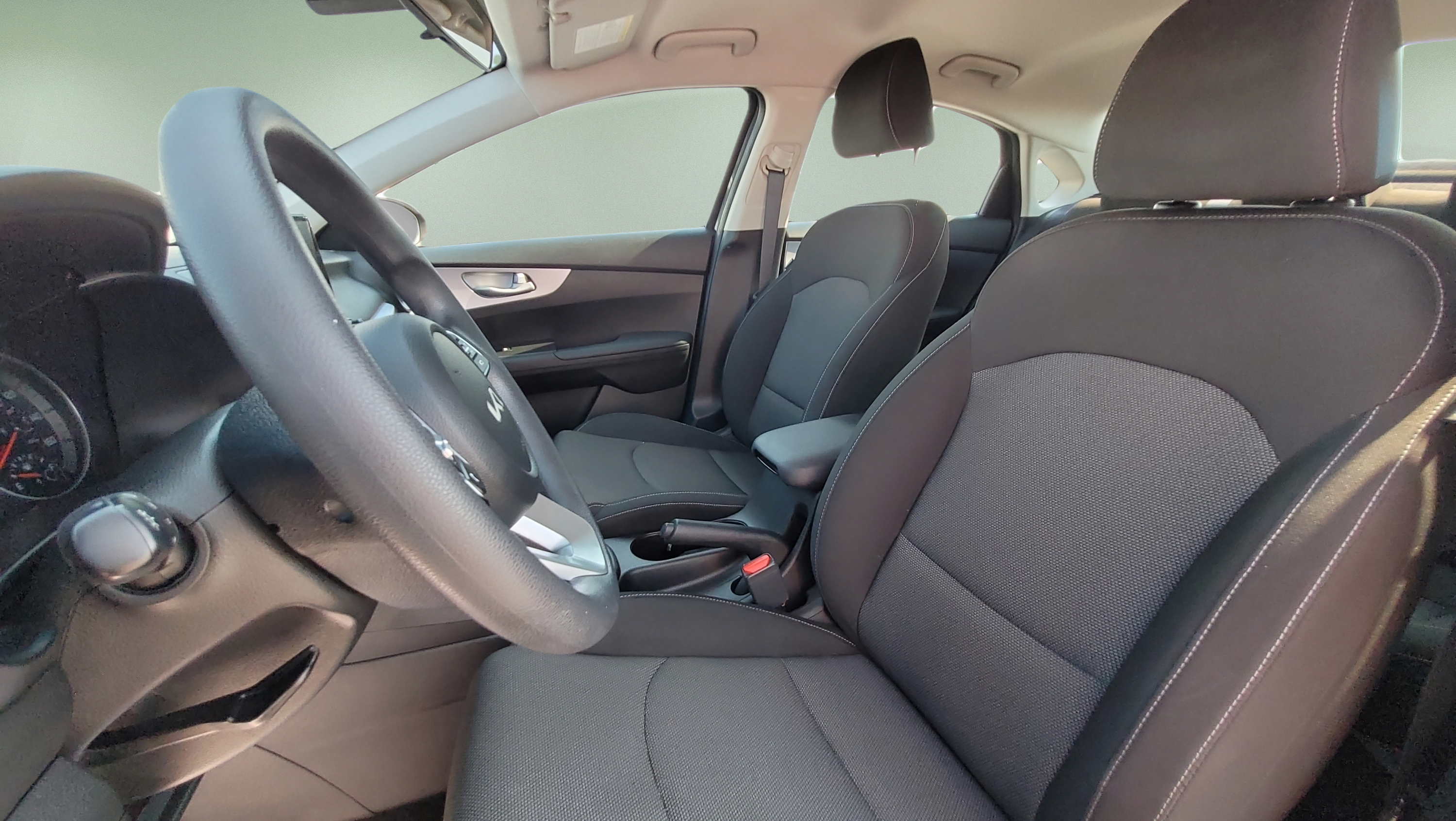 Used 2023 Kia Forte LXS FWD image 25