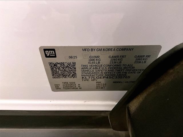 Used 2025 Chevrolet Trax RS w/ Driver Confidence Package FWD image 32