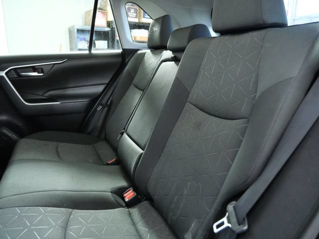 Used 2022 Toyota RAV4 XLE w/ Convenience Package AWD/4WD image 15