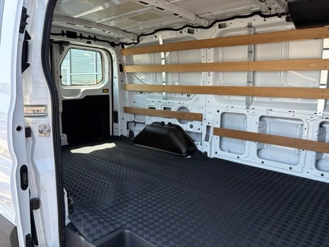 Certified 2025 Ford Transit 250 Low Roof w/ Exterior Upgrade Package RWD image 26