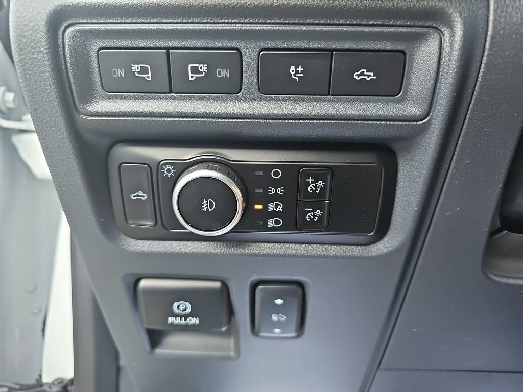 Certified 2024 Ford F150 Platinum w/ FX4 Off-Road Package AWD/4WD image 24