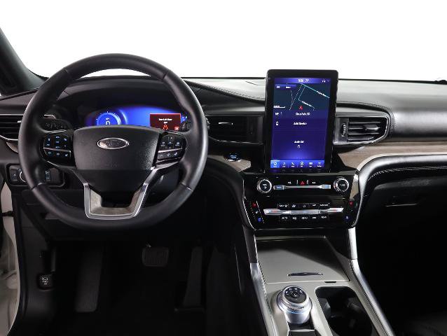Certified 2023 Ford Explorer Platinum w/ Technology Package AWD/4WD image 14