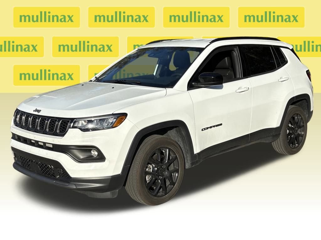 Used 2025 Jeep Compass Latitude w/ Altitude Special Edition image 6