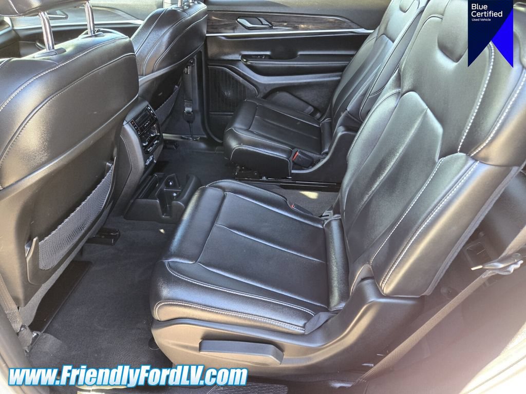 Used 2025 Jeep Grand Cherokee L Limited AWD/4WD image 8