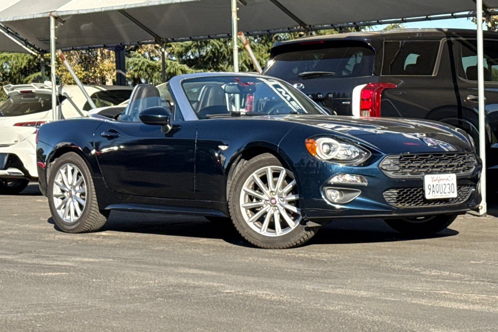 Used 2018 FIAT 124 Spider Lusso w/ Convenience Group RWD image 2
