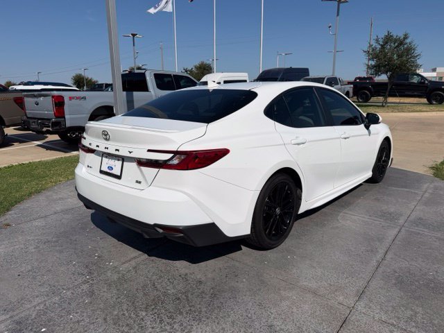 Used 2025 Toyota Camry SE w/ Convenience Package FWD image 7