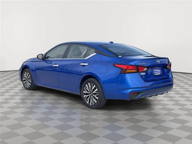 Used 2025 Nissan Altima 2.5 SV AWD/4WD image 9