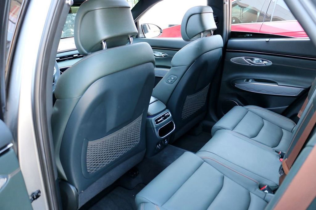 Used 2023 Genesis GV70 2.5T w/ Advanced Package image 22