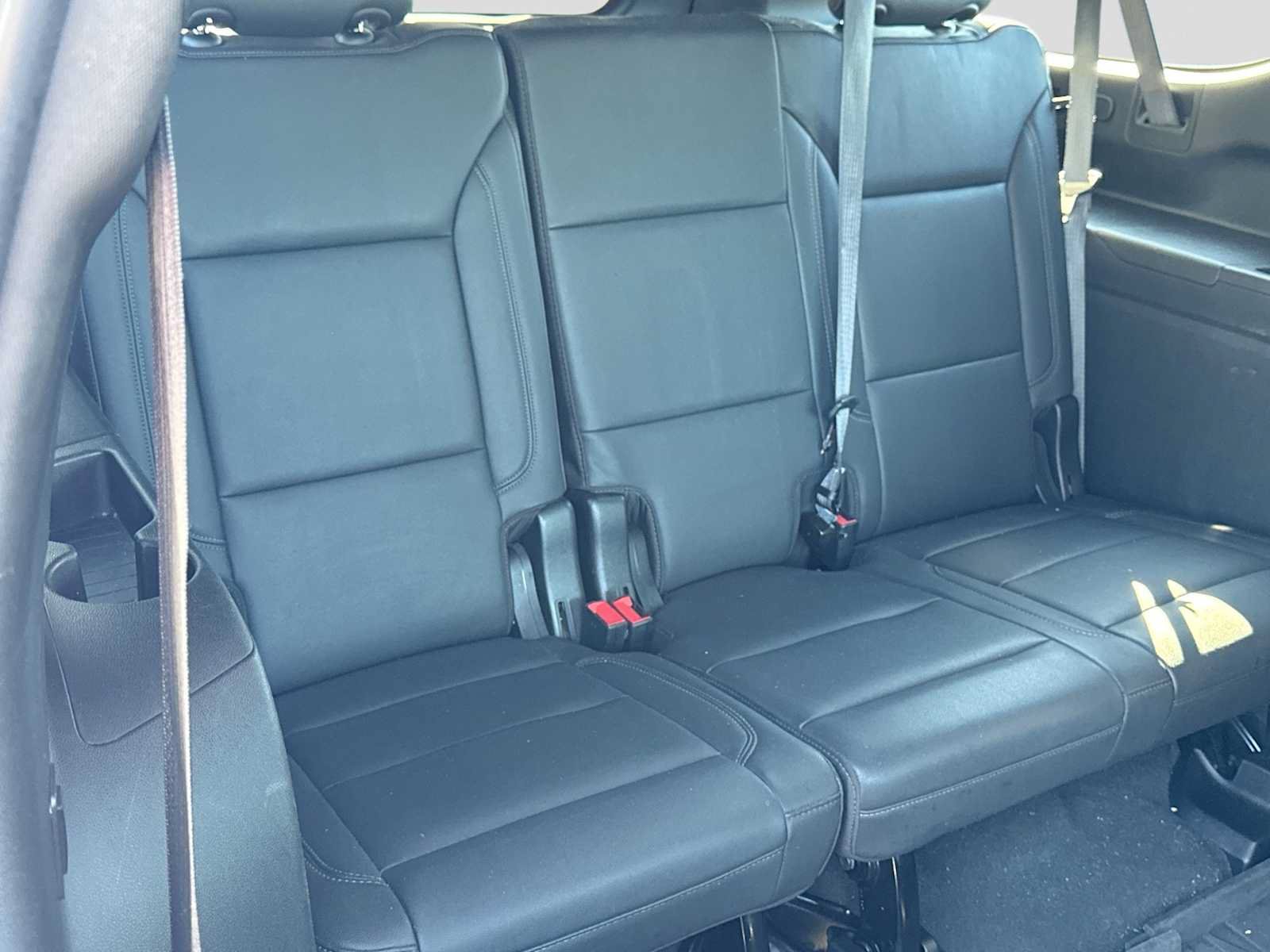 Used 2024 Chevrolet Suburban LT w/ Luxury Package AWD/4WD image 21