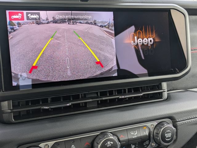 Used 2024 Jeep Wrangler Unlimited Rubicon w/ Technology Group AWD/4WD image 20