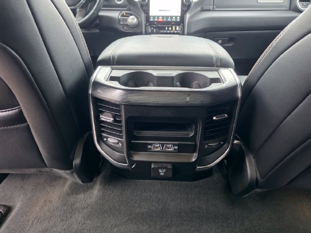 Used 2023 RAM 1500 Laramie AWD/4WD image 18