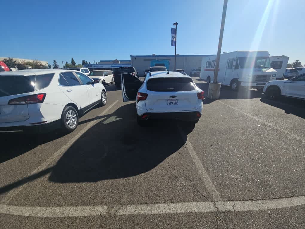 Used 2024 Chevrolet Trax RS w/ Driver Confidence Package FWD image 18