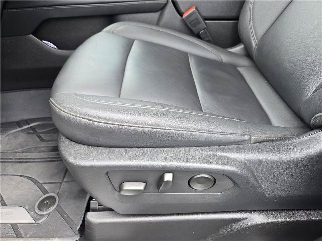 Used 2023 Chevrolet Tahoe Z71 w/ Luxury Package AWD/4WD image 28