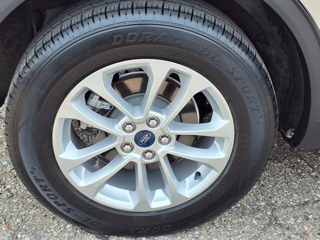 Certified 2022 Ford Escape SE w/ Cold Weather Package AWD/4WD image 26