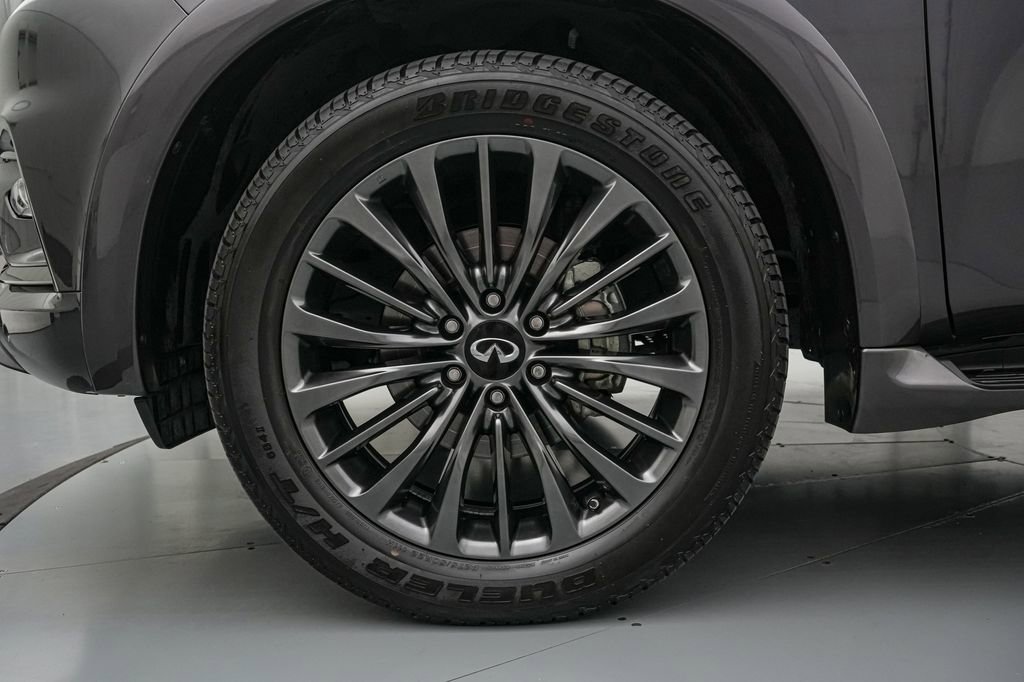 Used 2024 INFINITI QX80 Sensory AWD/4WD image 10
