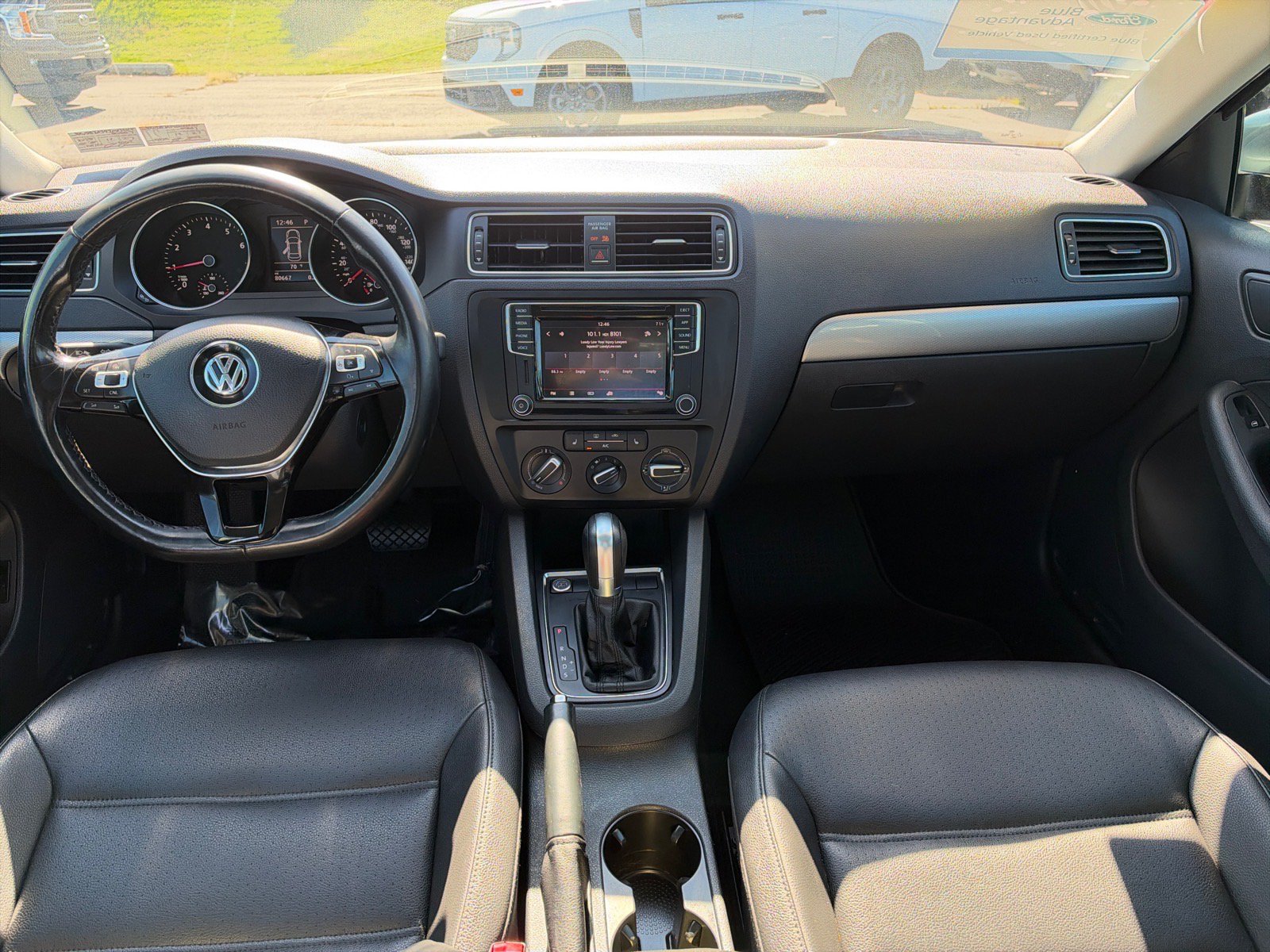 Used 2018 Volkswagen Jetta SE FWD image 3