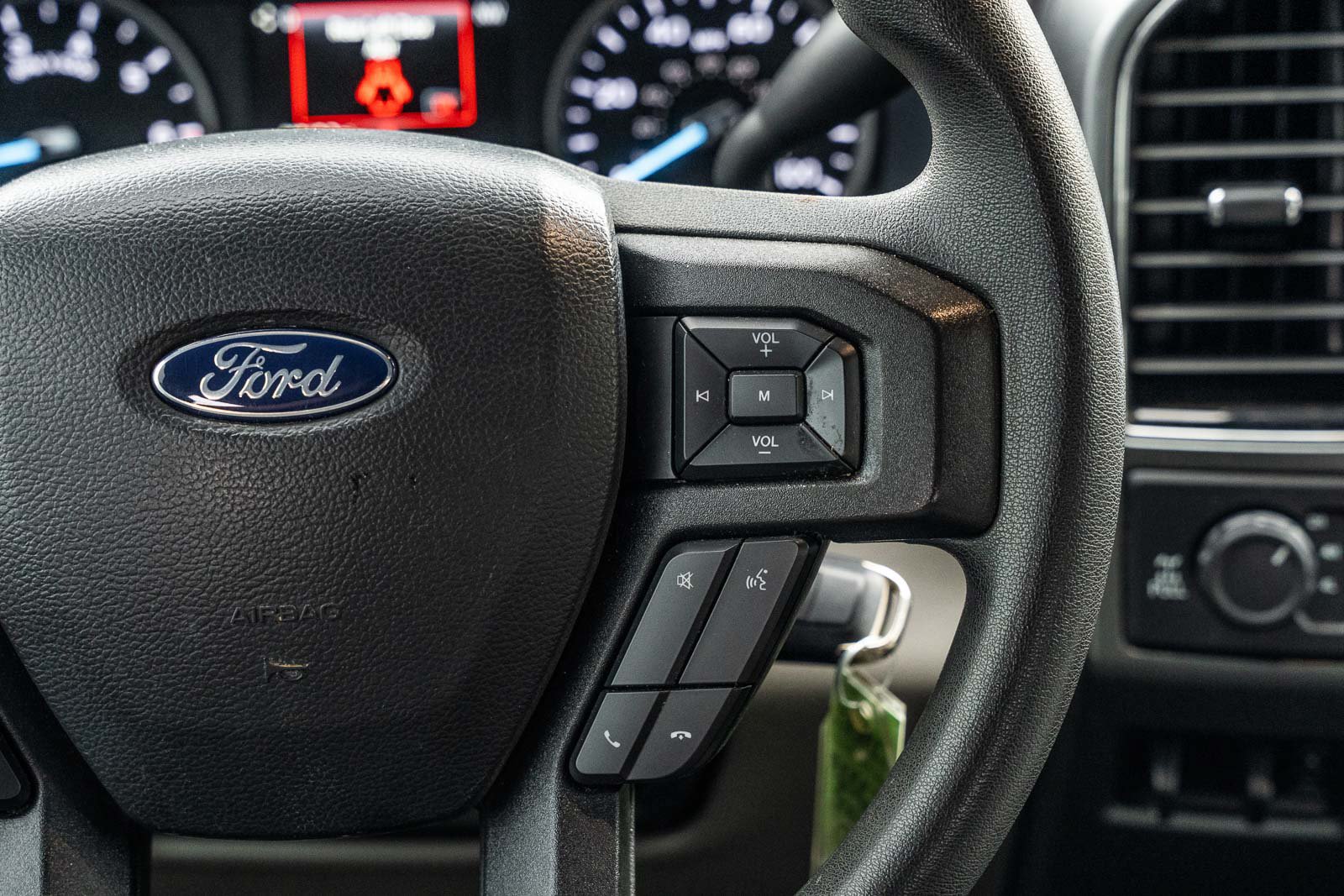 Certified 2022 Ford F250 XLT w/ XLT Value Package AWD/4WD image 27