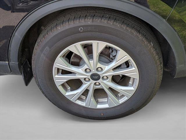 Certified 2025 Ford Escape Active FWD image 9