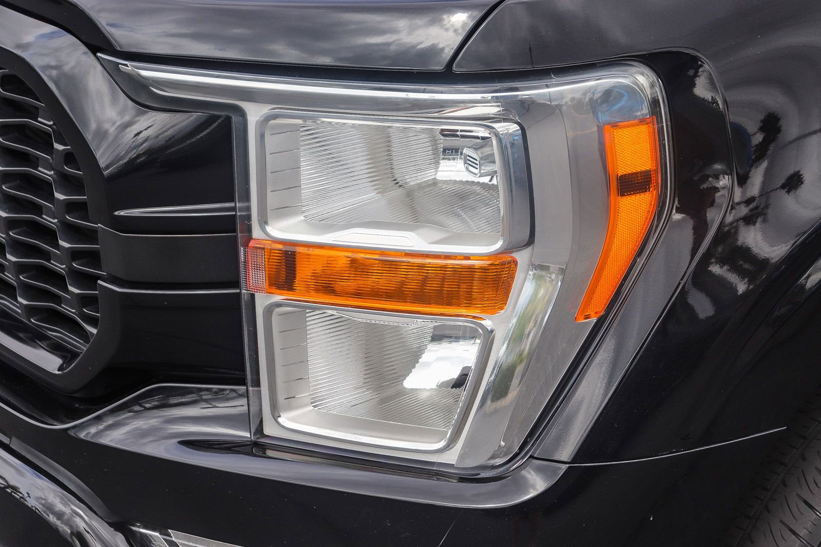 Certified 2022 Ford F150 XL w/ STX Appearance Package RWD image 10