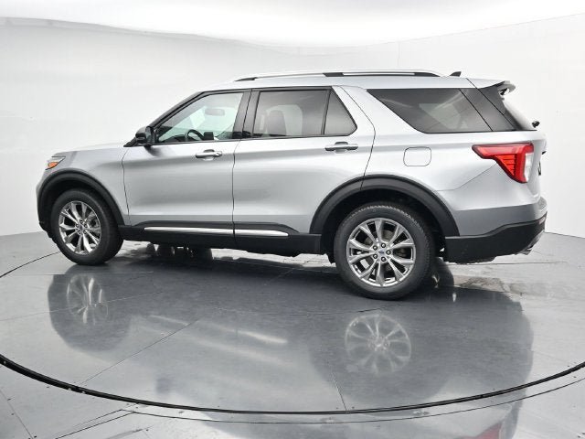 Certified 2023 Ford Explorer Limited w/ Limited Technology Package AWD/4WD image 6