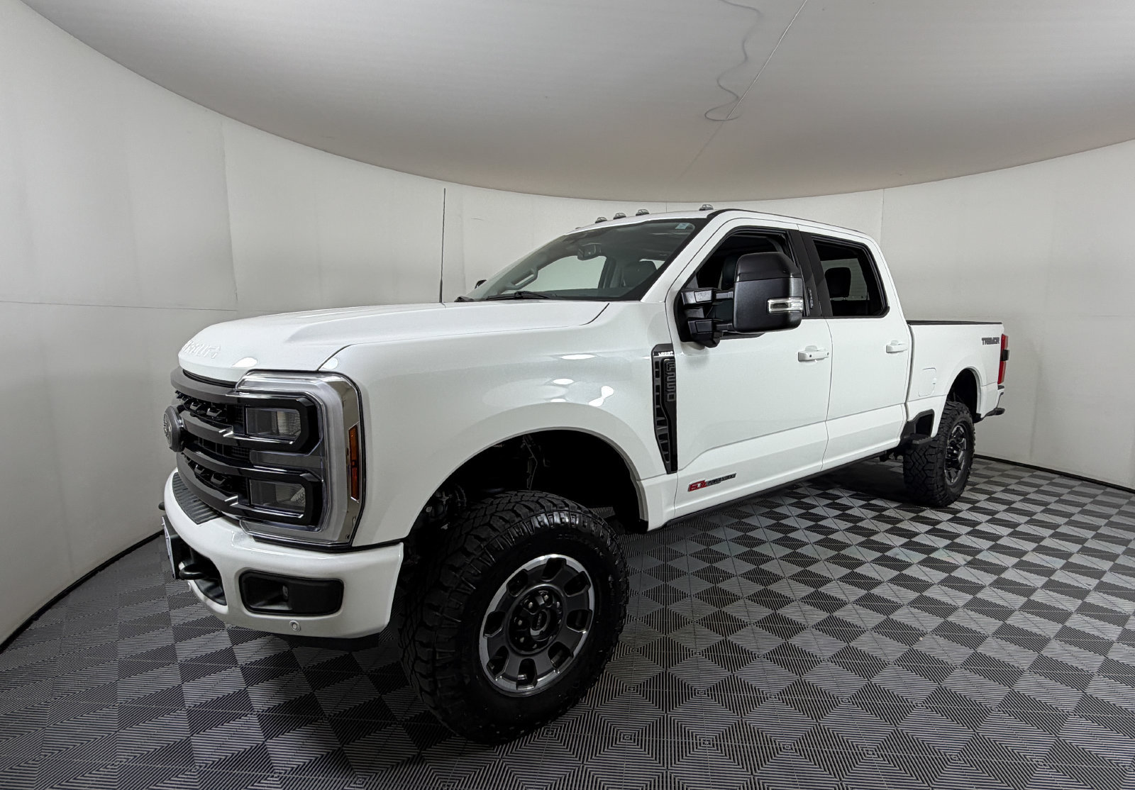 Certified 2024 Ford F250 Lariat w/ Lariat Ultimate Package AWD/4WD image 2