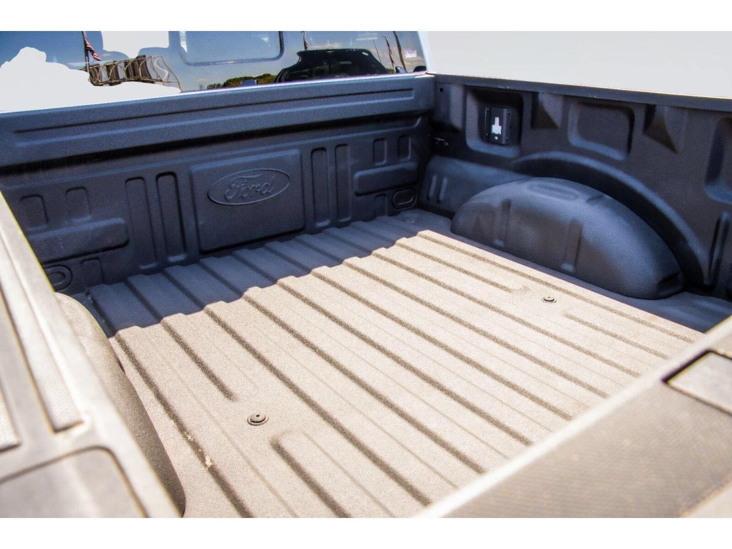 Certified 2024 Ford F150 Lariat w/ Bed Utility Package AWD/4WD image 6