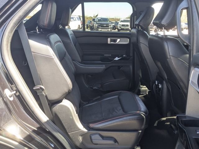 Certified 2024 Ford Explorer ST-Line w/ Class IV Trailer Tow Package image 26
