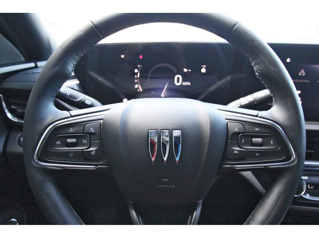Used 2025 Buick Envista Sport Touring w/ Experience Buick Package FWD image 12