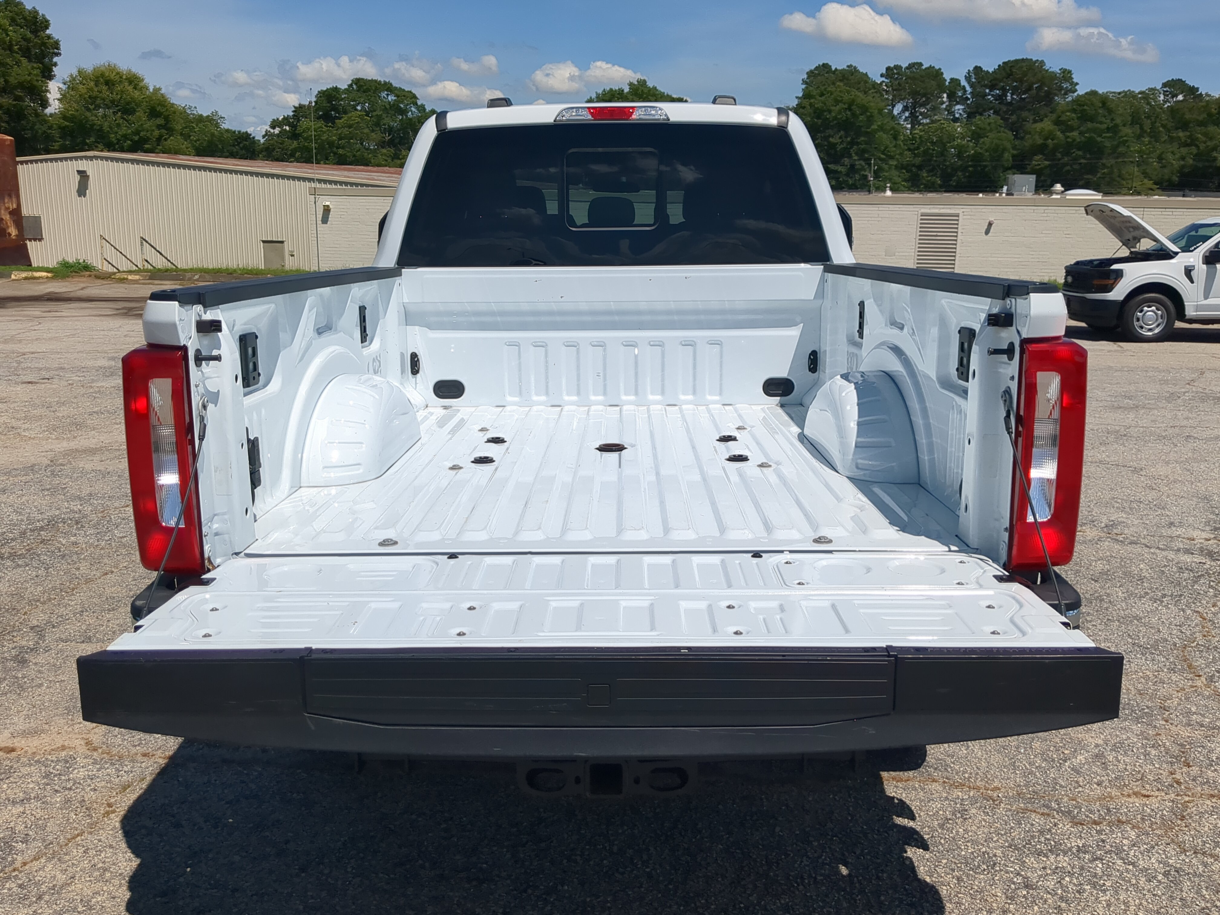 Certified 2025 Ford F250 XLT AWD/4WD image 11