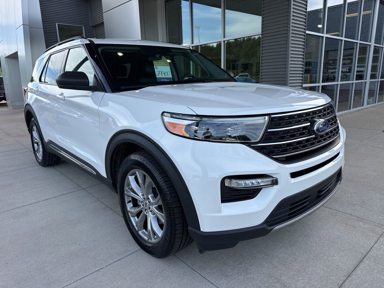 Certified 2023 Ford Explorer XLT w/ Equipment Group 202A AWD/4WD image 10