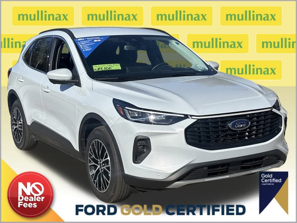 Certified 2025 Ford Escape SE w/ PHEV Premium Package image 1