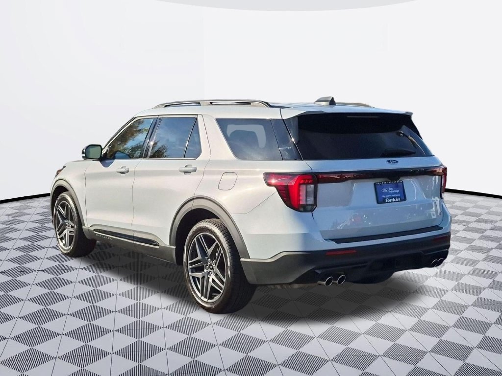 Certified 2026 Ford Explorer ST w/ Sun And Sound Package AWD/4WD image 4