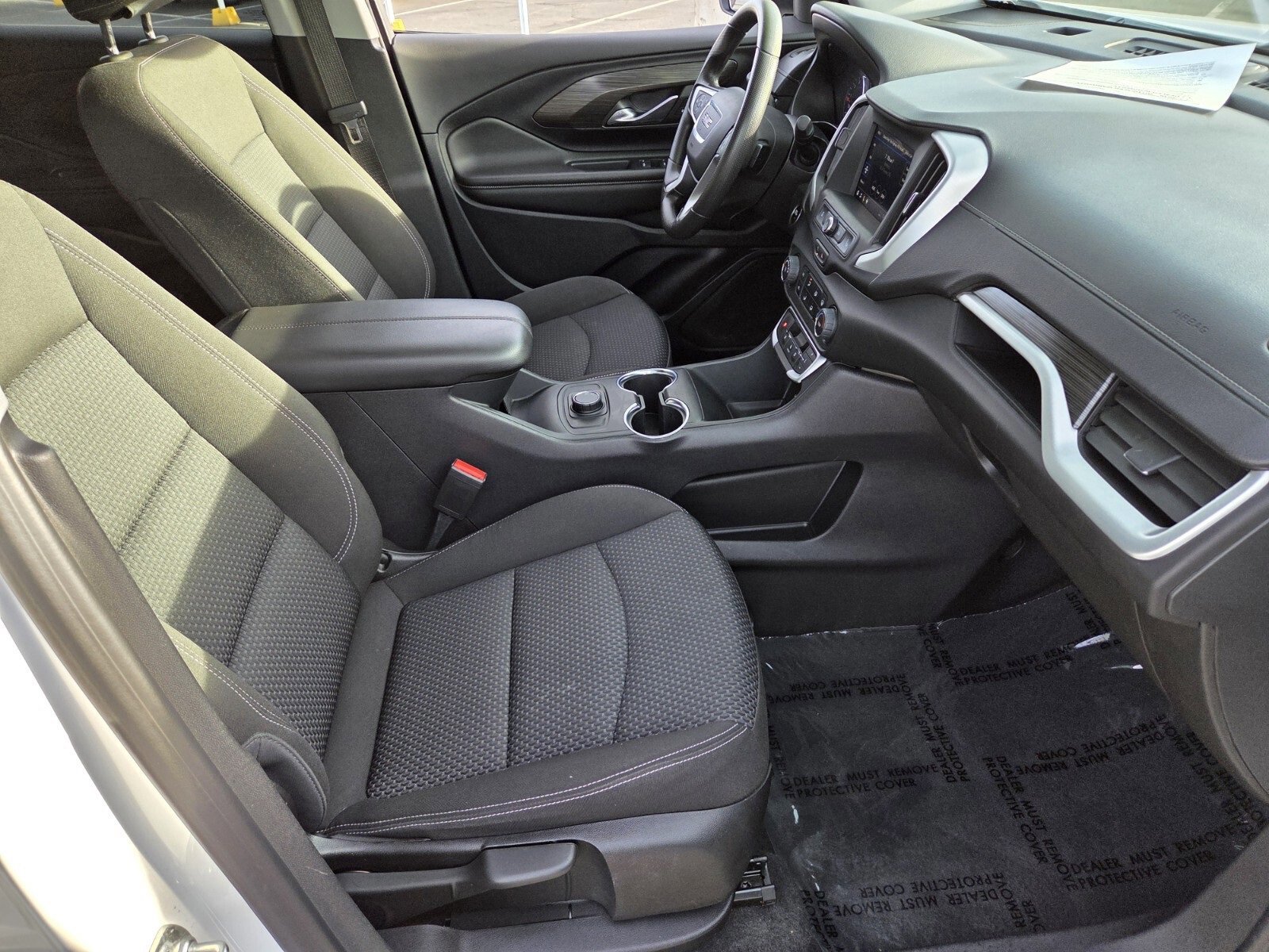 Used 2024 GMC Terrain SLE image 15