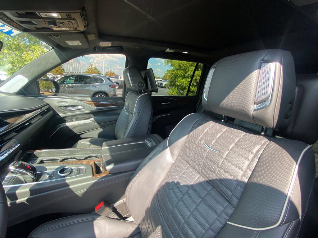 Used 2023 Cadillac Escalade ESV Sport Platinum w/ LPO, ONYX Package AWD/4WD image 22