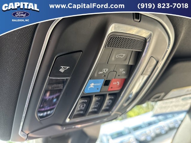 Used 2025 Jeep Grand Cherokee L Limited w/ Black Appearance Package AWD/4WD image 33
