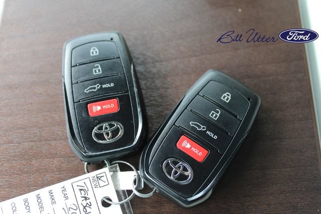 Used 2024 Toyota Sequoia Capstone AWD/4WD image 11