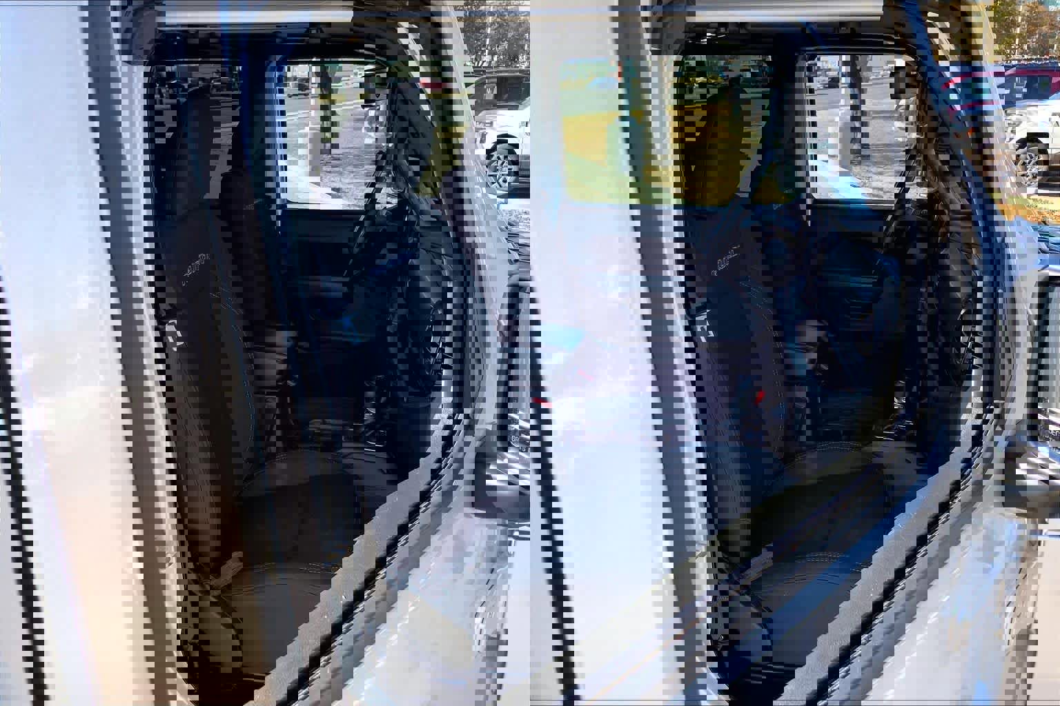 Used 2022 Jeep Wrangler Unlimited Rubicon 4xe w/ Steel Bumper Group image 16