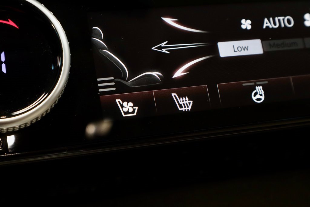 Used 2023 Genesis GV80 3.5T Advanced + w/ Winter Weather Package image 5