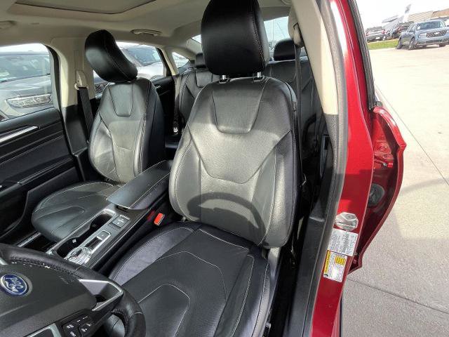 Certified 2019 Ford Fusion Titanium FWD image 18