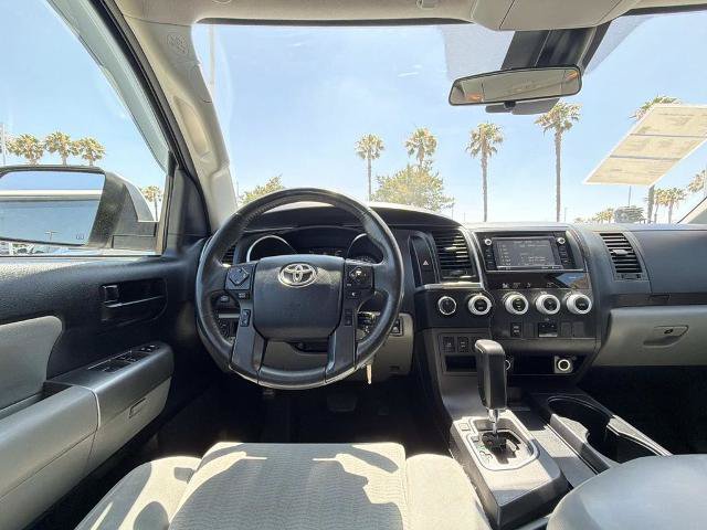 Used 2019 Toyota Sequoia SR5 AWD/4WD image 17