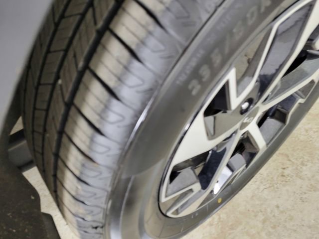 Used 2024 Kia Sportage EX image 11