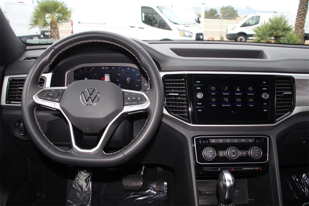 Used 2023 Volkswagen Atlas Cross Sport SE w/ Black Wheel Package image 15