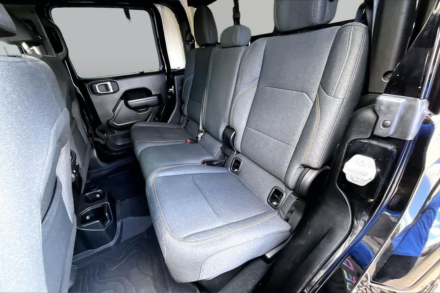 Used 2024 Jeep Gladiator Sport AWD/4WD image 22