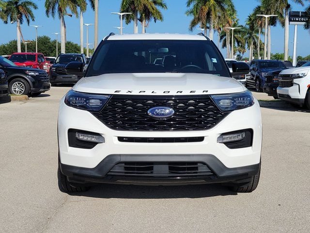 Certified 2022 Ford Explorer ST-Line w/ Class IV Trailer Tow Package RWD image 2