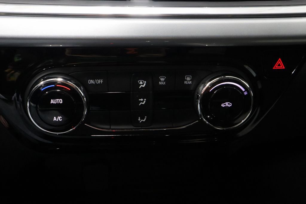 Used 2024 Chevrolet Trax LT image 29