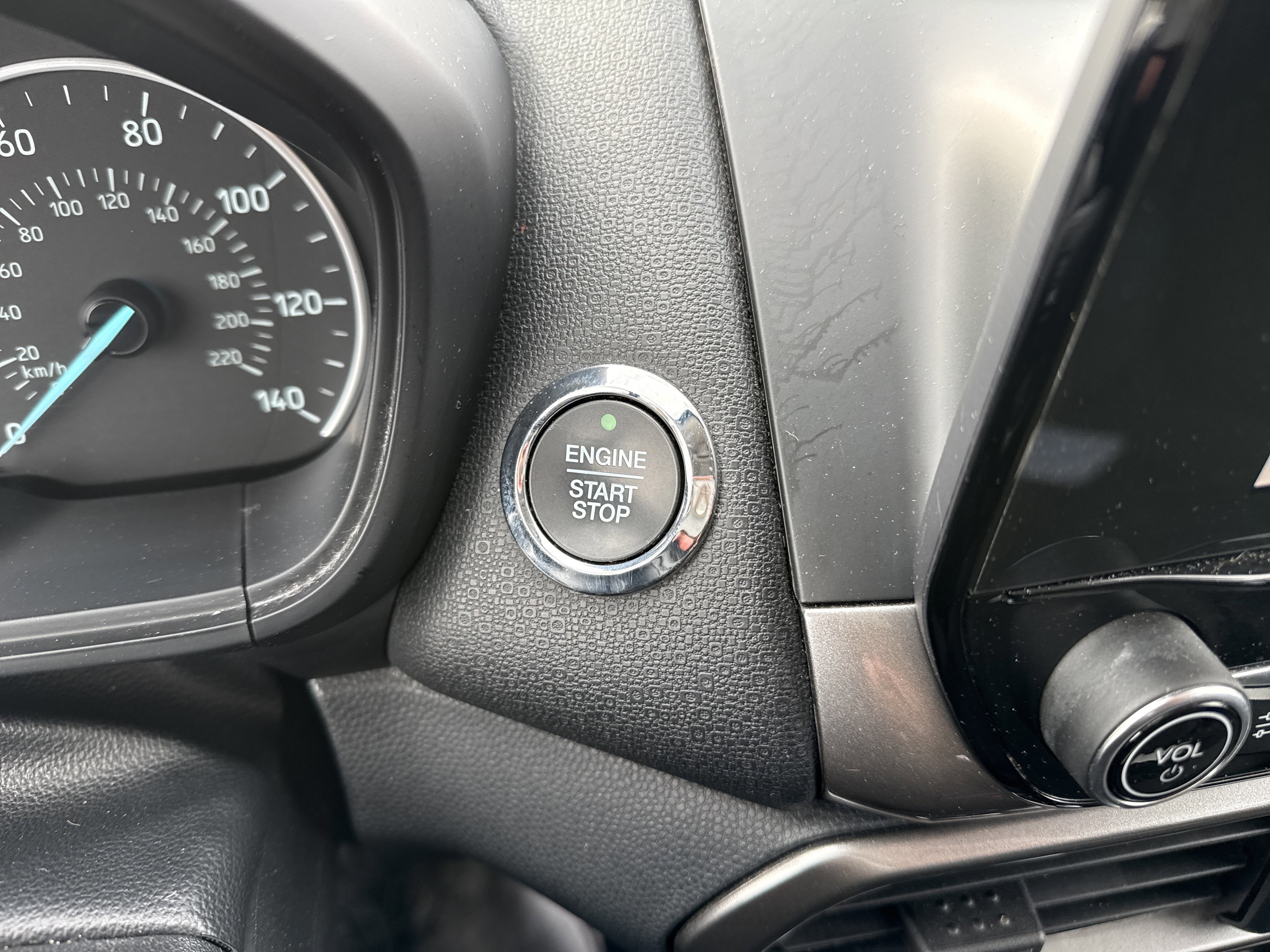 Certified 2019 Ford EcoSport SE image 23