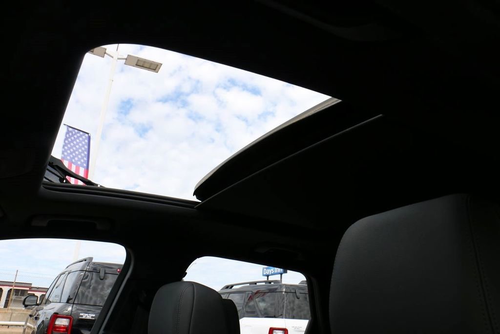 Used 2021 Audi Q3 2.0T Premium w/ Convenience Package AWD/4WD image 20